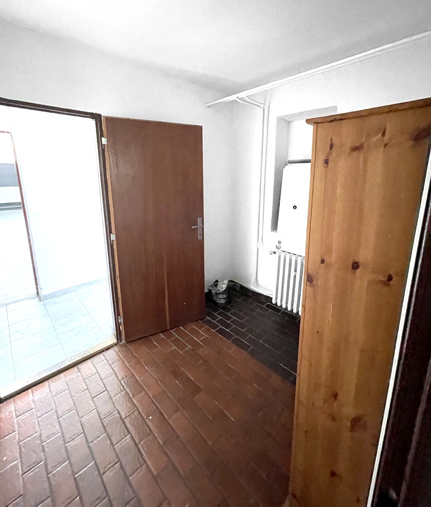 Pronájem objektu skladové prostory, kanceláře, 250m2 - 10