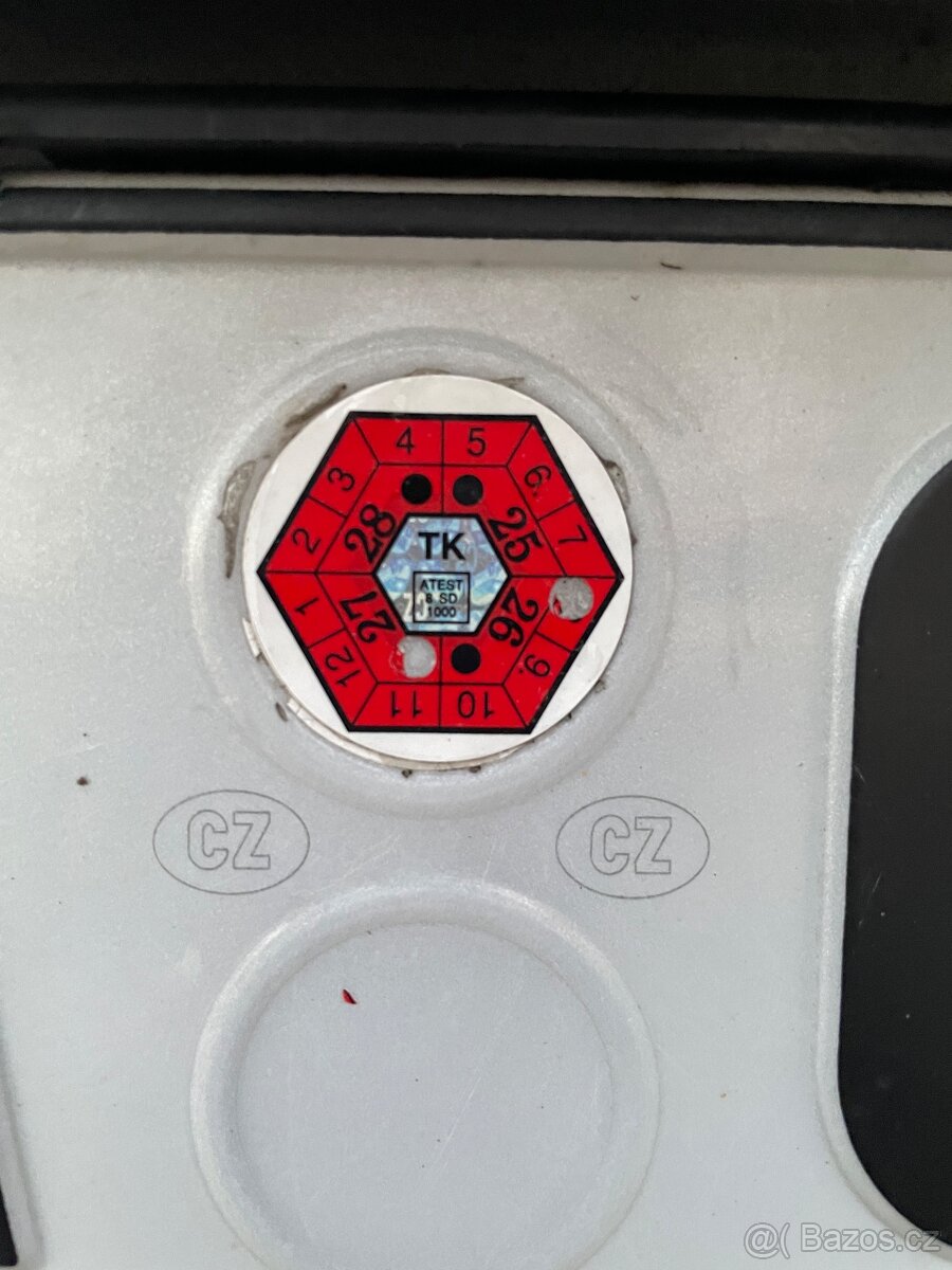 Kia Ceed ED 1.6 benzín cvvt kombi 2012 pofacelift - 10