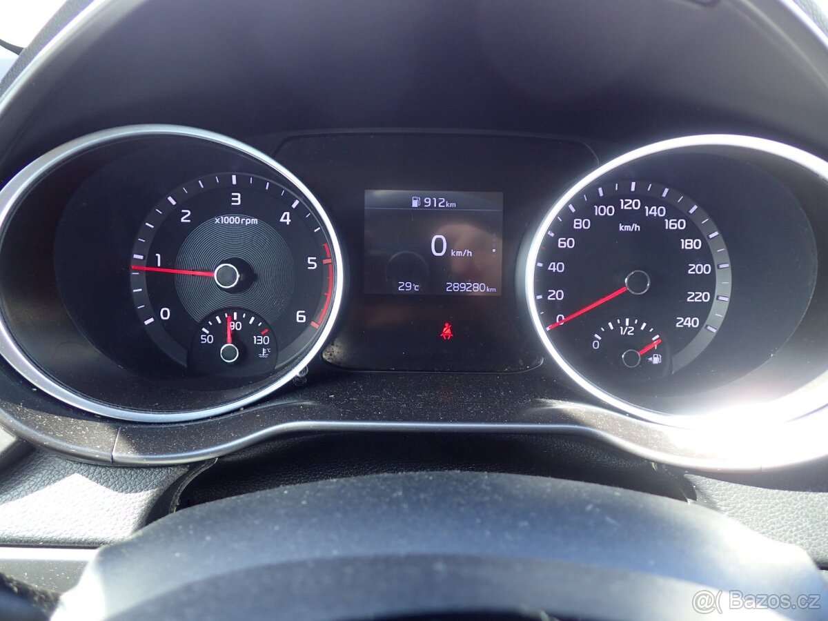 Kia Ceed SW 1,6CRDi 100kw ,Exclusive,11/2018 ČR - 10