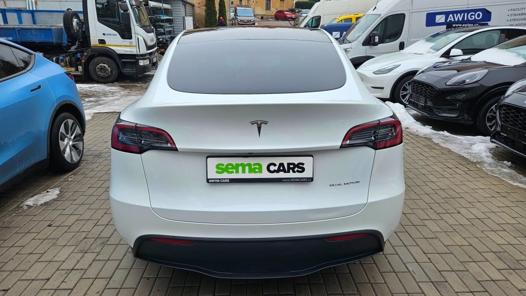 Tesla Model Y LR AWD Berlin Záruka SoH 95% - 10