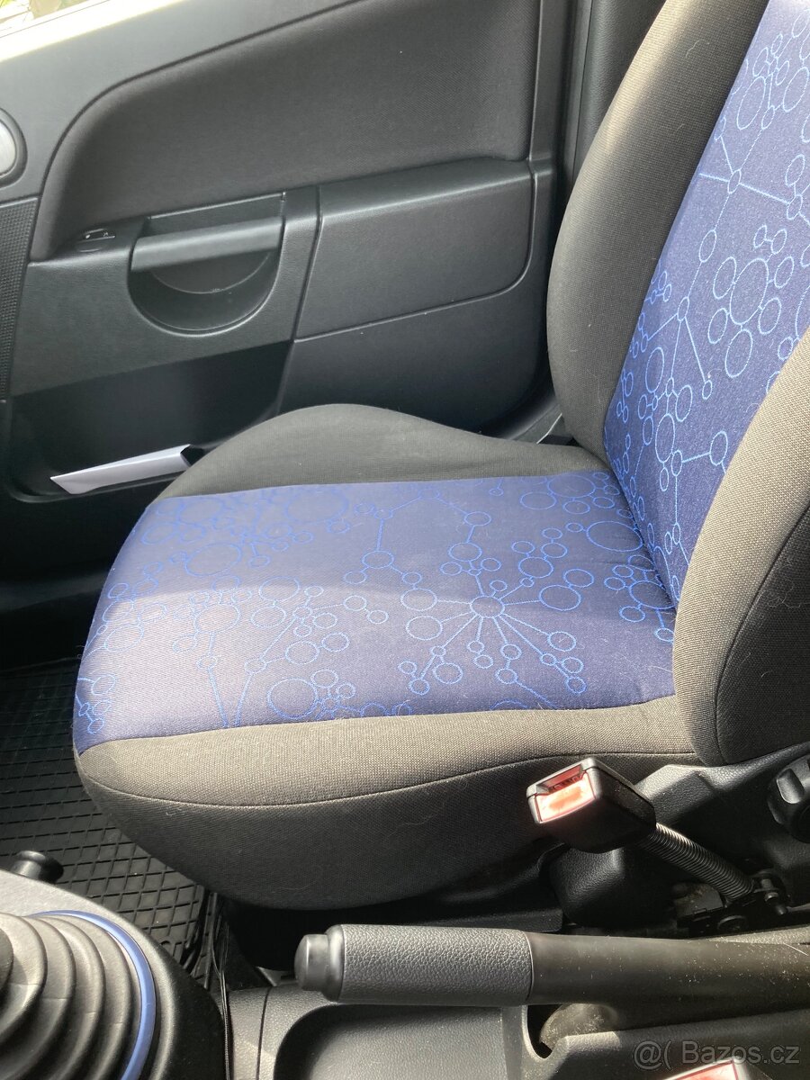 Prodám Ford fiestu, 1,3i, r.v.2008 - 10