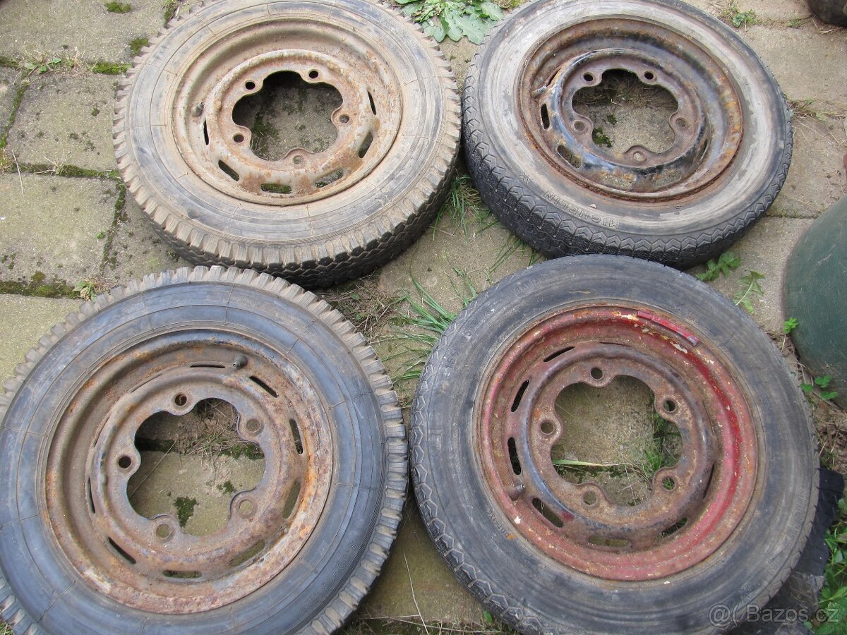 VW Brouk  díly - 10
