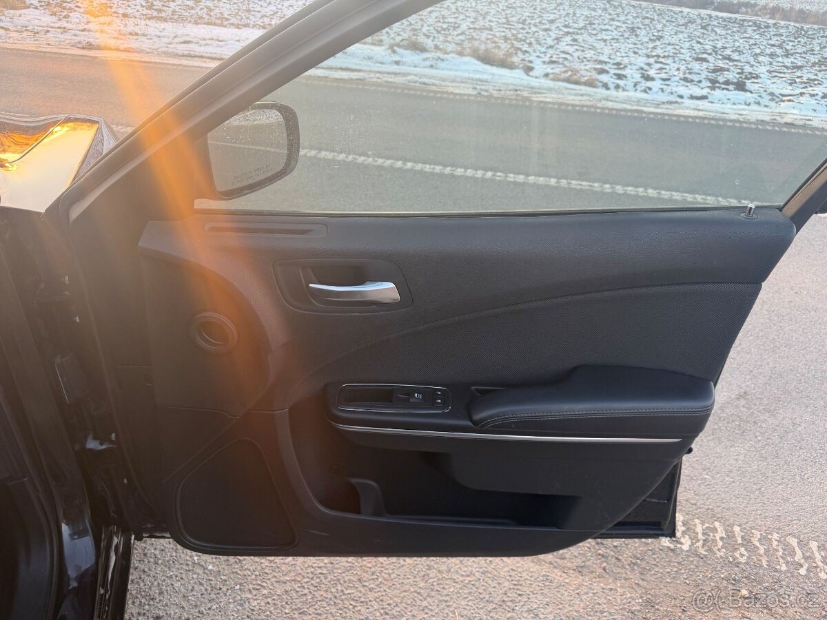 Dodge Charger 3,6 Facelift 2015 TOP STAV GARANCE - 10