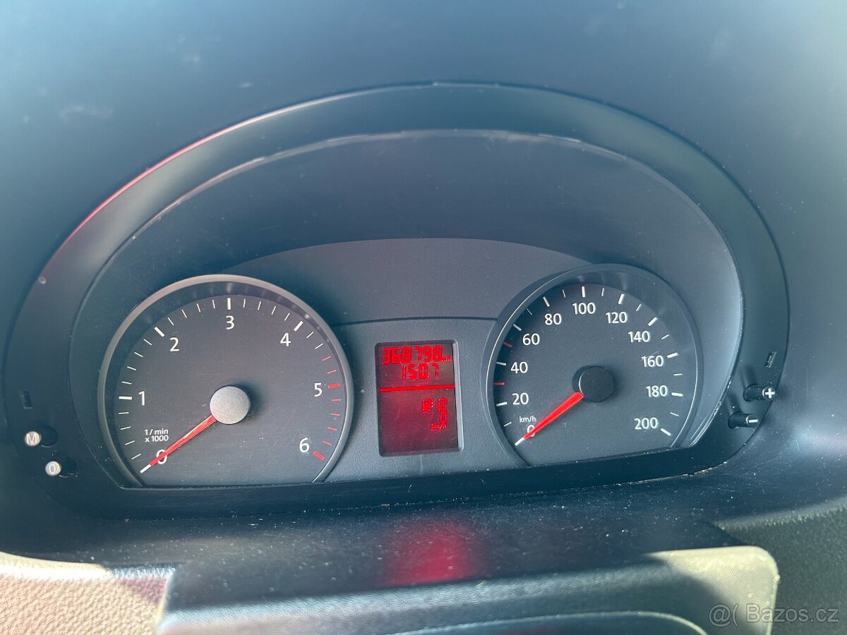 VW Crafter 2.0 TDI 100 kw 6 Míst 2015 L4H2 - 10