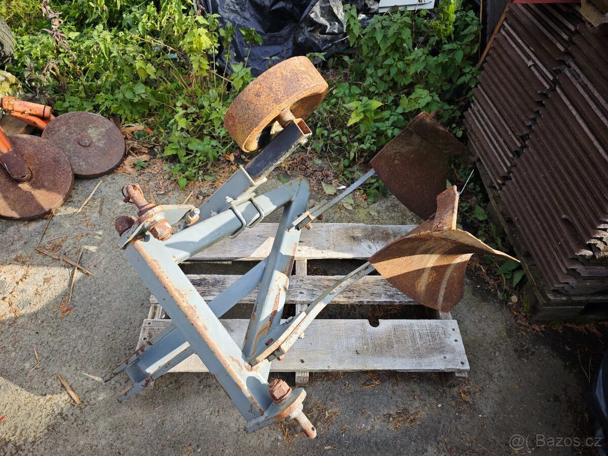 Malotraktor Kubota B1600 - 10