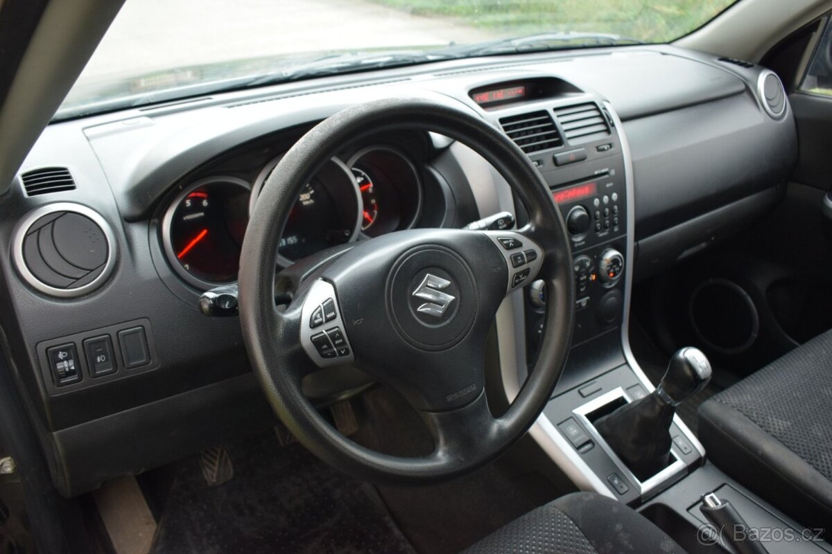 Suzuki Grand Vitara 1.9DDiS 4X4/MANUÁL/ČR/TAŽNÉ/AC - 10
