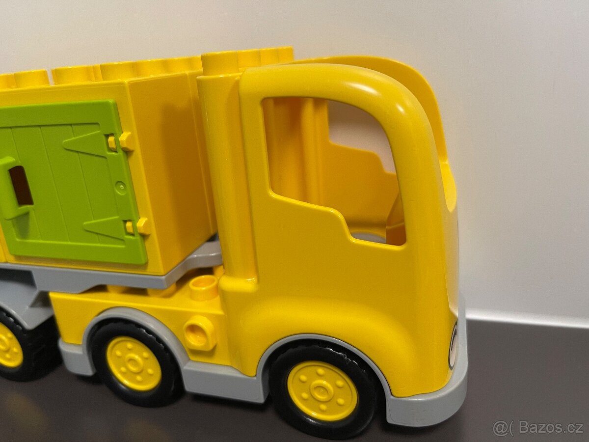 Lego Duplo kamion - 10