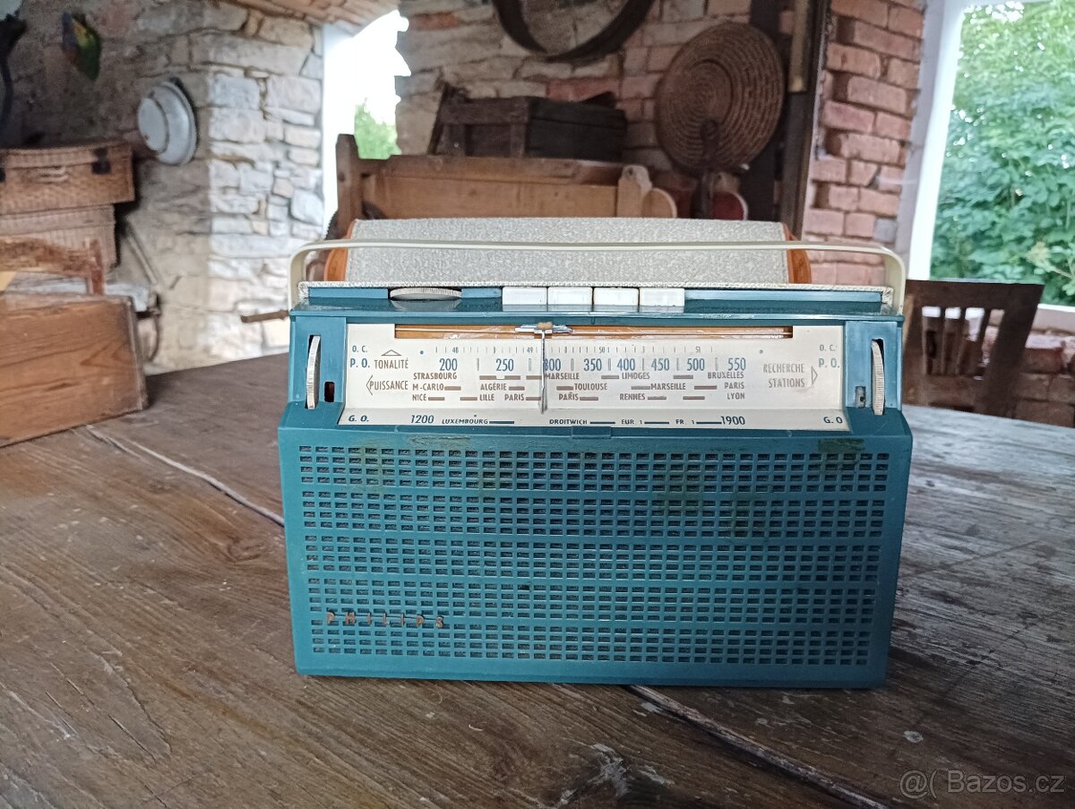 IKONICKÉ RÁDIO PHILIPS Z 60. LET - HIPPIES - 10