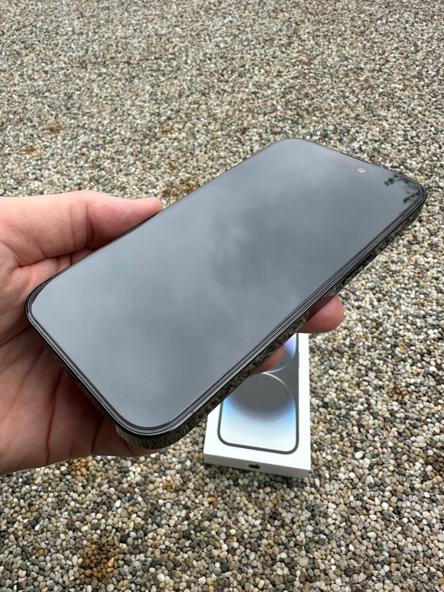 IPhone 14 Pro - baterie 100% - 10