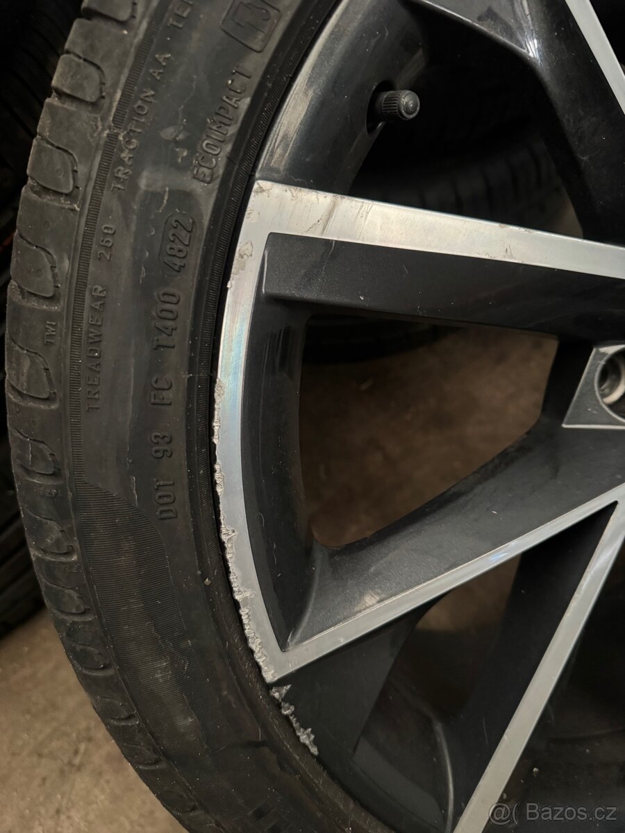 Alu kola originál Škoda Superb 3 - 10