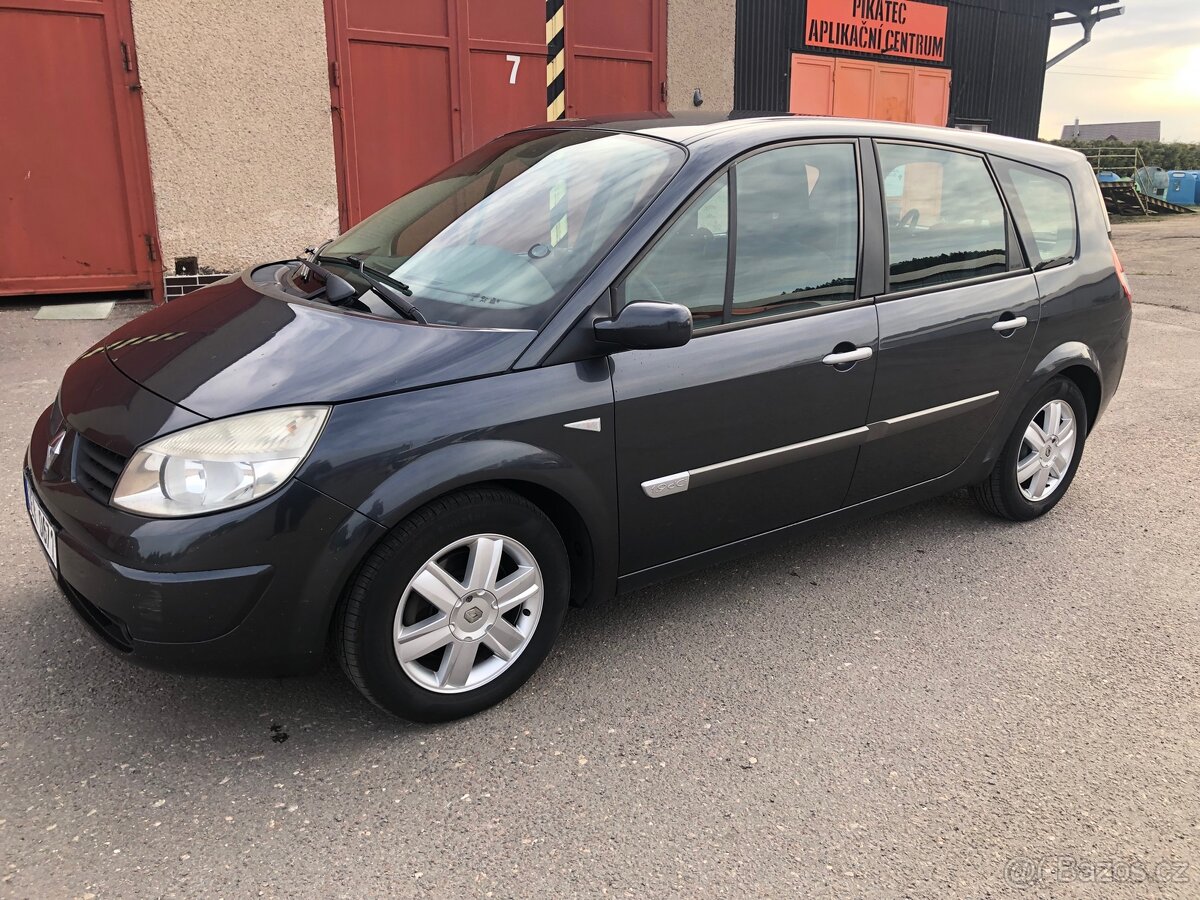 Renault Mégane grand scenic - 10