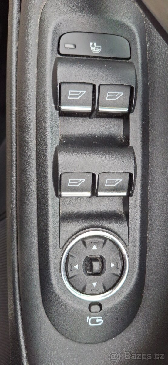 Ford Galaxy,2.2 TDCI, TITANIUM ,147 KW,7 míst,panorama - 10