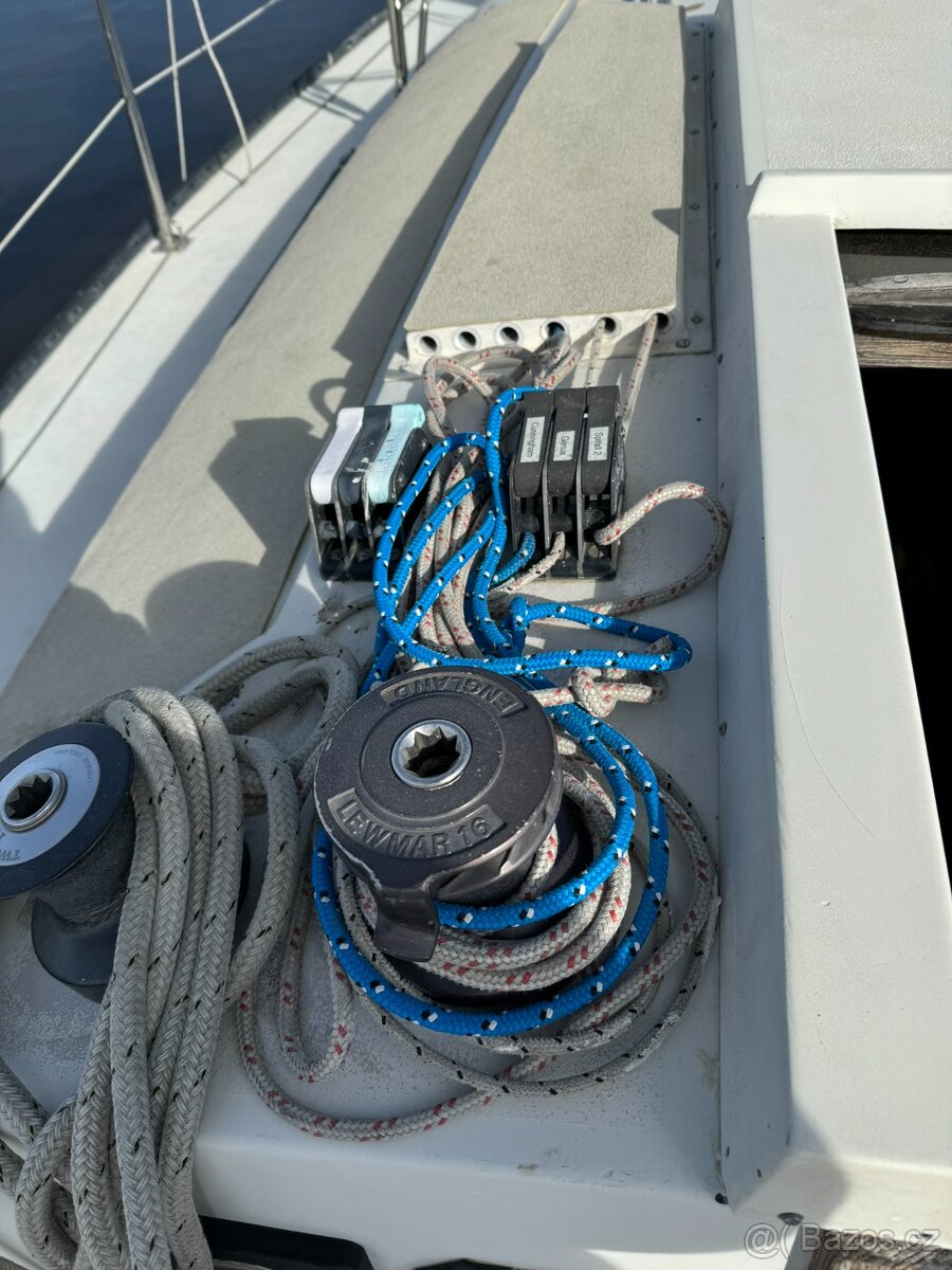 Kajutová plachetnice C&C30 - 10