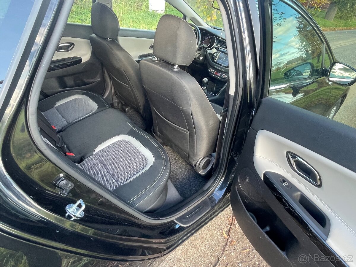 KIA CEED SPOTR SW 1.6i-16v 99kw KOUPENO V CZ - 10