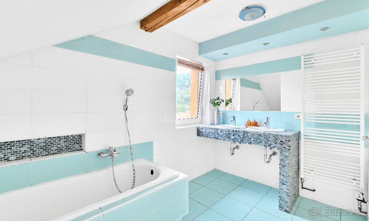 C. K JEDNÁNÍ Prodej RD 4+kk se dvěma koupelnami Val.Polanka - 10