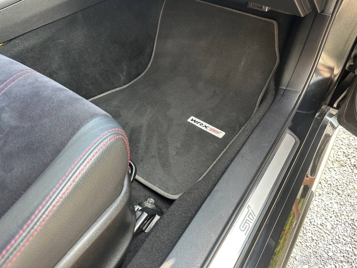 Subaru Impreza 2.5 WRX STI Sedan 2011 - 10