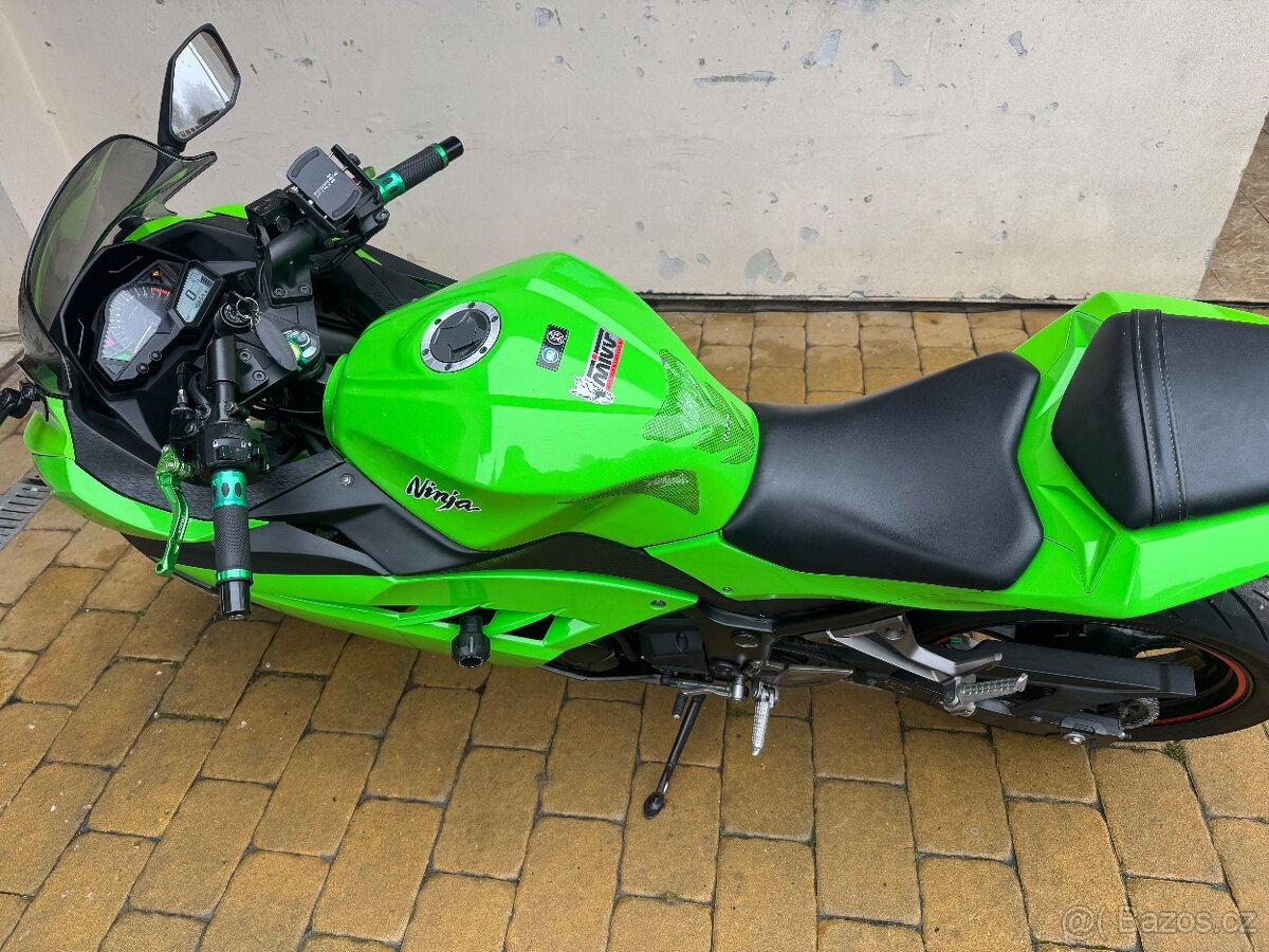 Kawasaki ninja 300 - 10