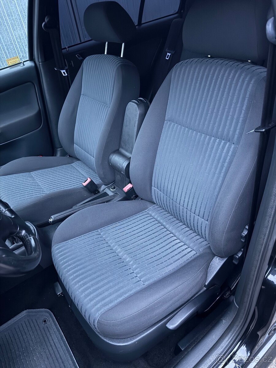 Škoda octavia 1.8t Tour - 10