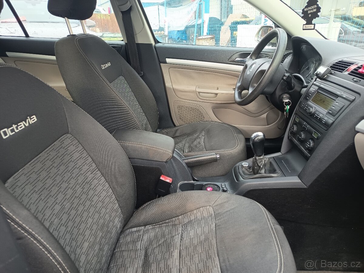 ŠKODA Octavia Combi 1,9TDI Ambition 77 kw - 10