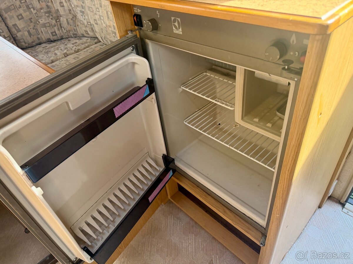 Karavan knaus 8903 - 10