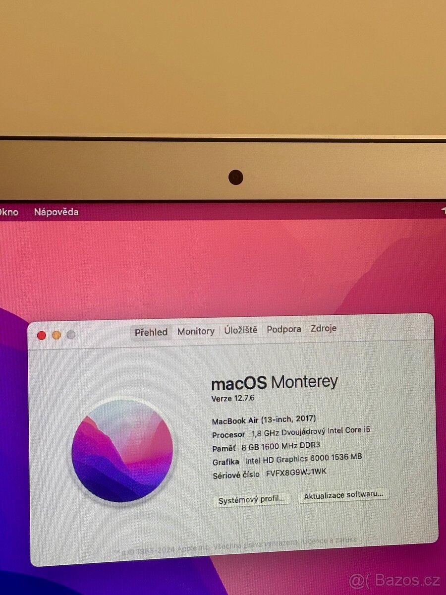 Macbook Air 13-palcový (2017) - 10