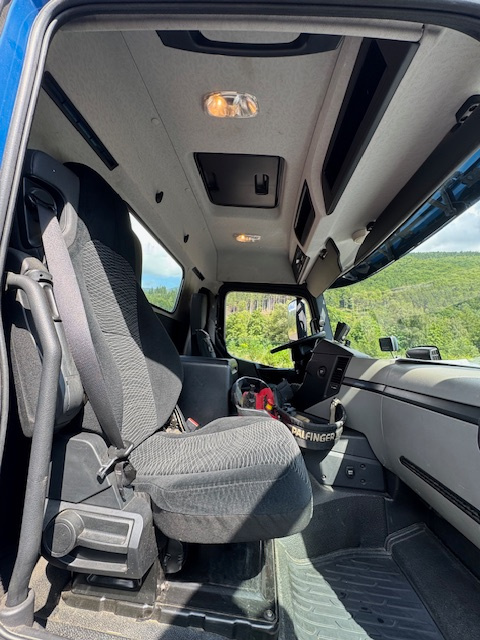 Mercedes-Benz Antos valník s hydraulickou rukou - 10