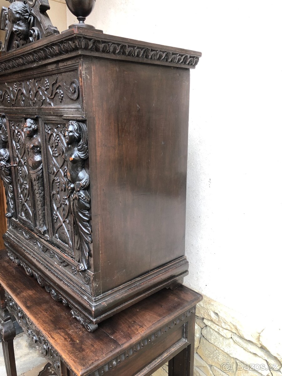 Starožitný příborník - 10