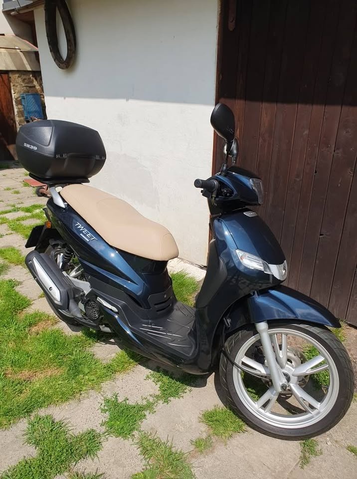 Peugeot Tweet 125i - 10