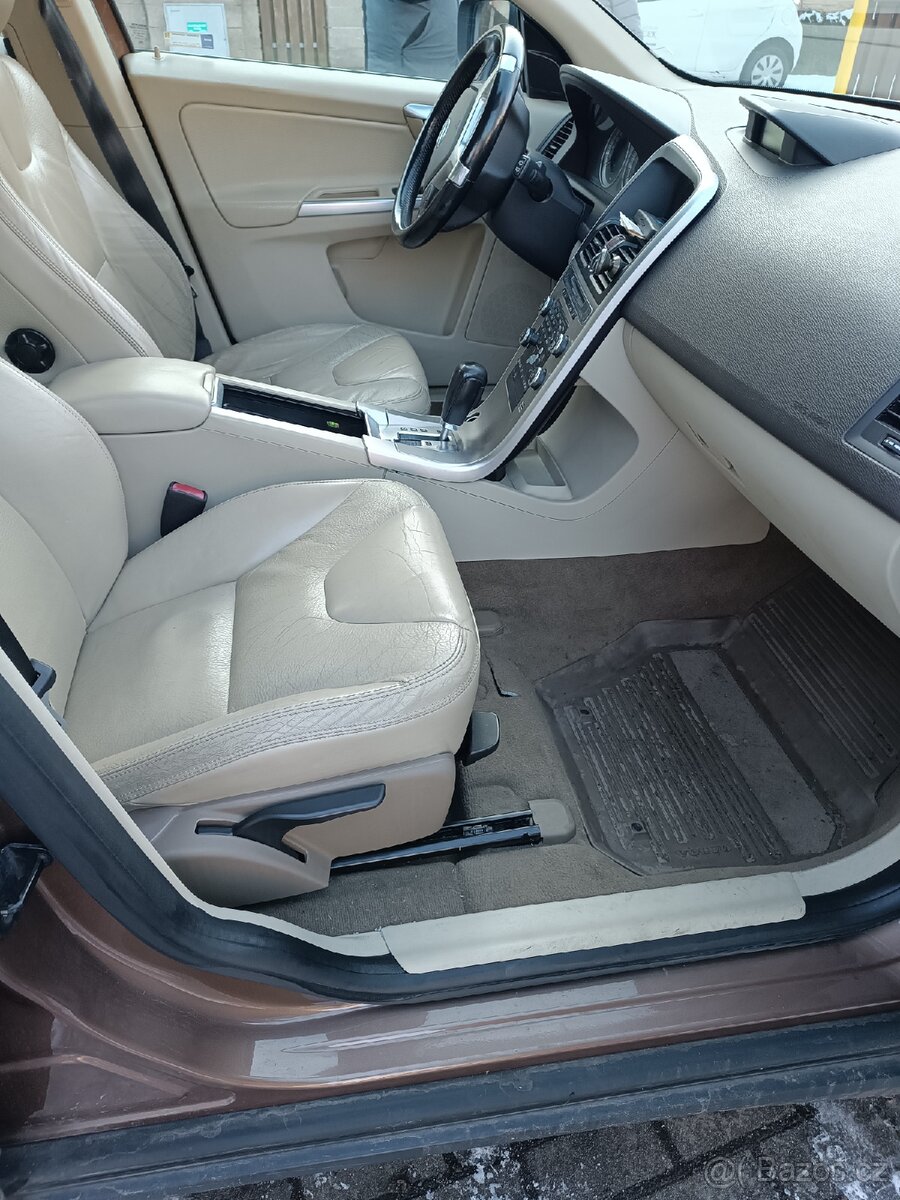 Volvo XC 60 - 10
