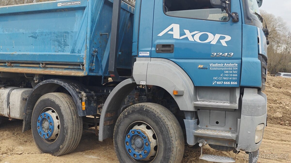 Mercedes Benz AXOR 3243, 8x4 třístranný sklápěč. - 10