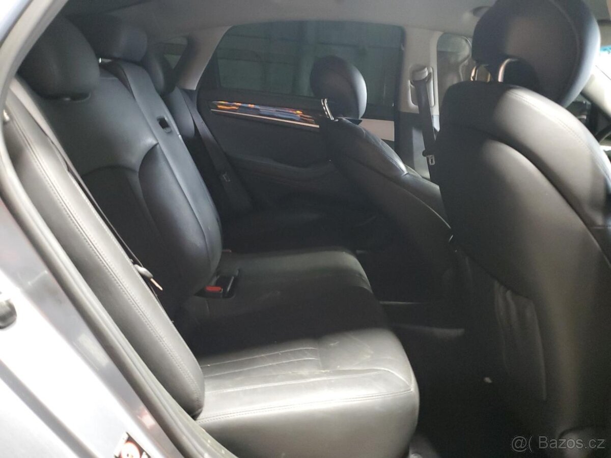 Genesis G80 Base 2017 - 10