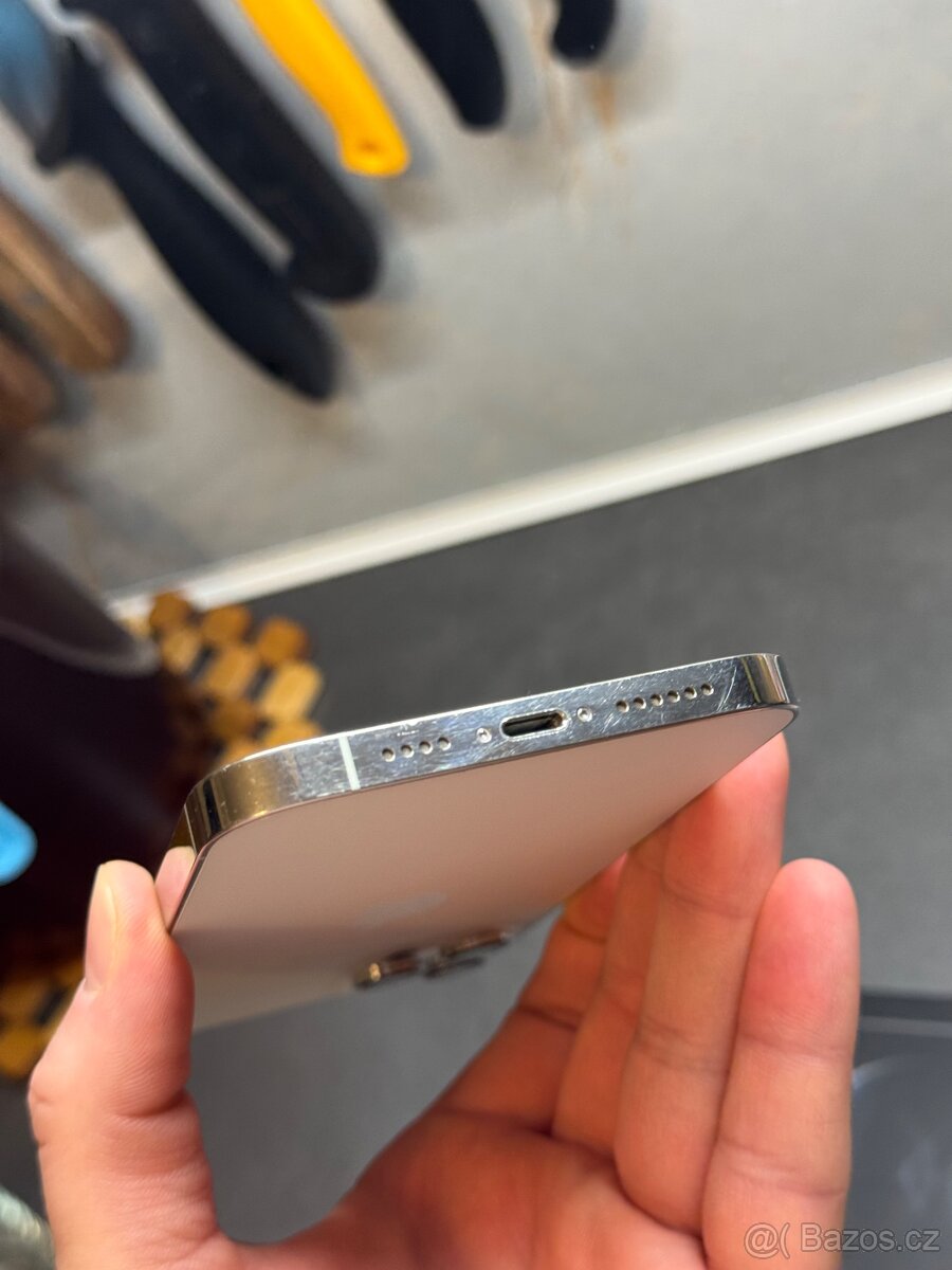 iPhone 12 Pro Max 128 GB - výborný stav - 10