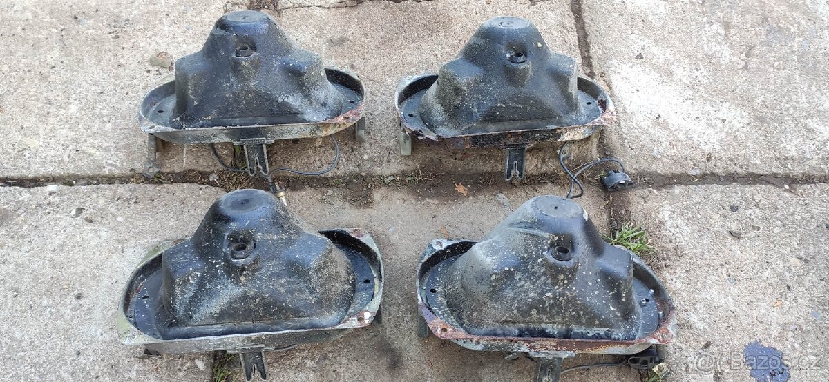 Hrnce předních světlometů škoda - 10