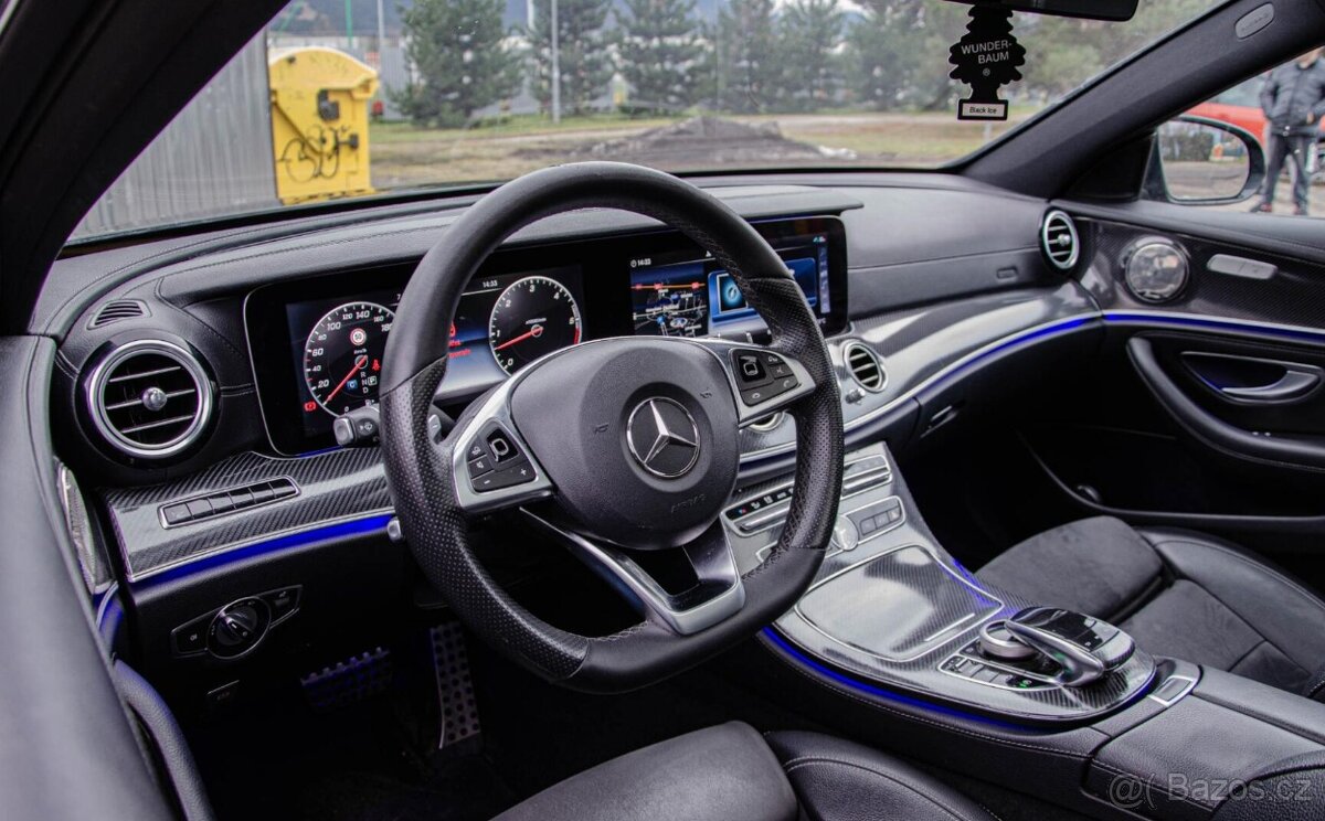 Mercedes-Benz E trieda Sedan 350 BlueTEC - 10
