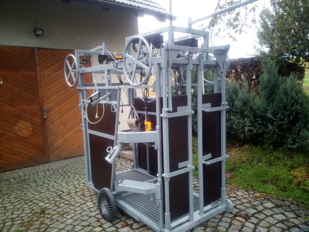 Fixační klec pro skot - 10