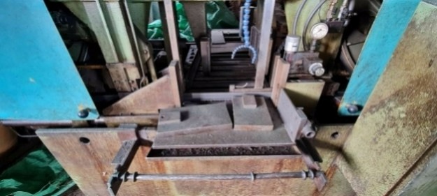 BEHRINGER HBP 450 pásová pila, rok výroby zhruba 1995 - 10