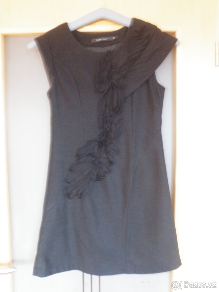 luxusní černé kvalitní značkové šaty - vel. S - 10