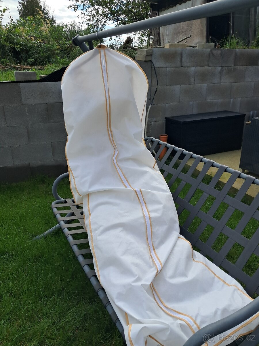 Svatební šaty - 10