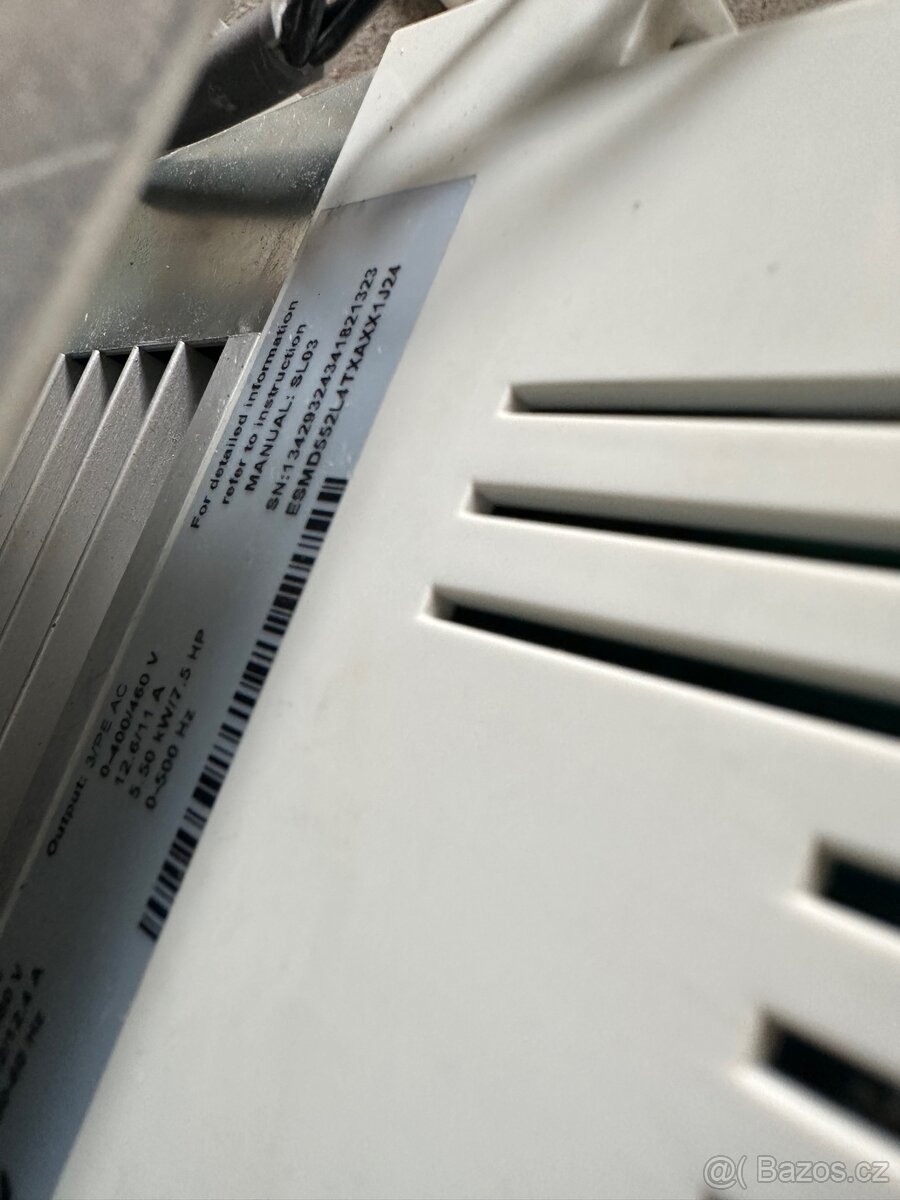 Frekvenční měnič Lenze ESMD552L4TXA - 10