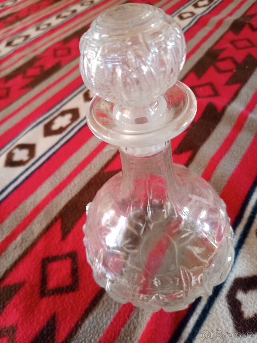 Prodám džbán - karafa s víčkem - špuntem - 10