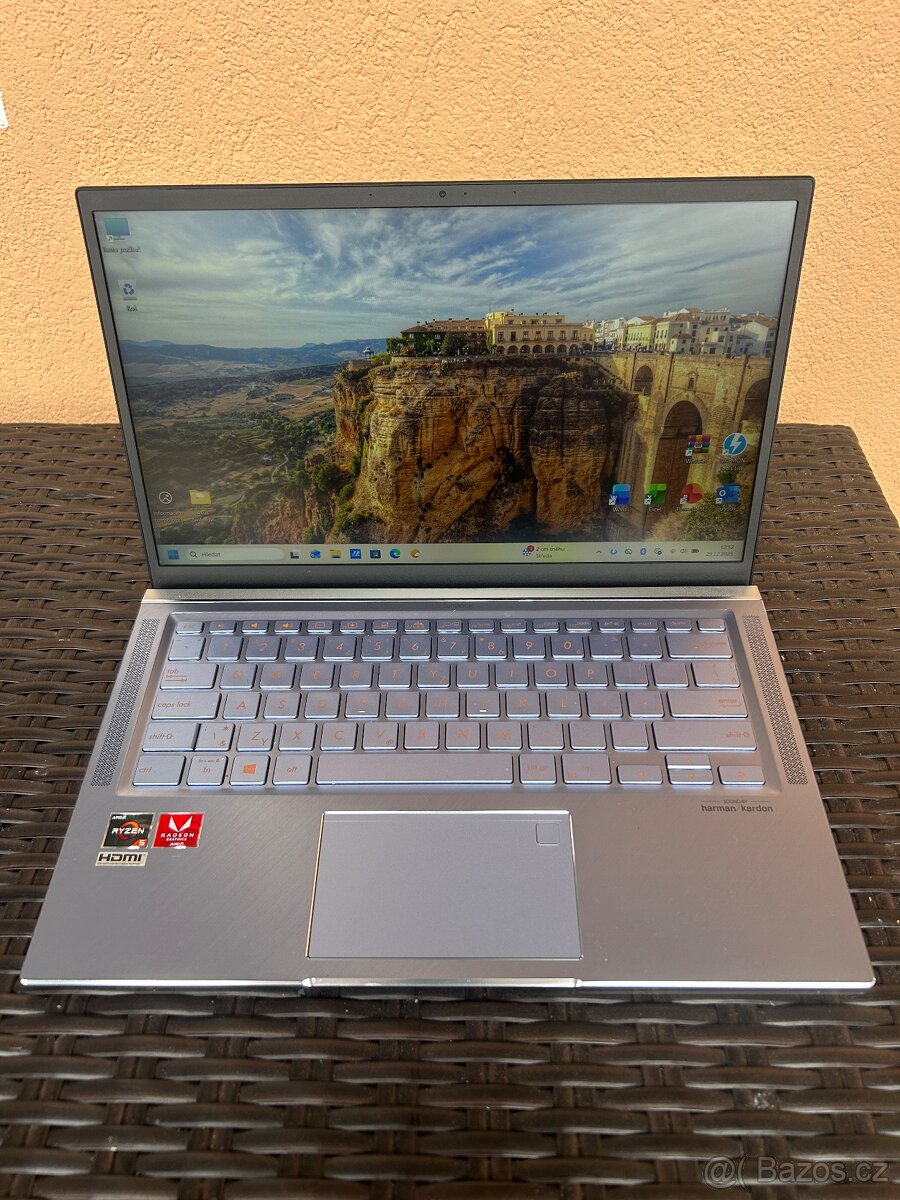 Notebook ZetBook - 10