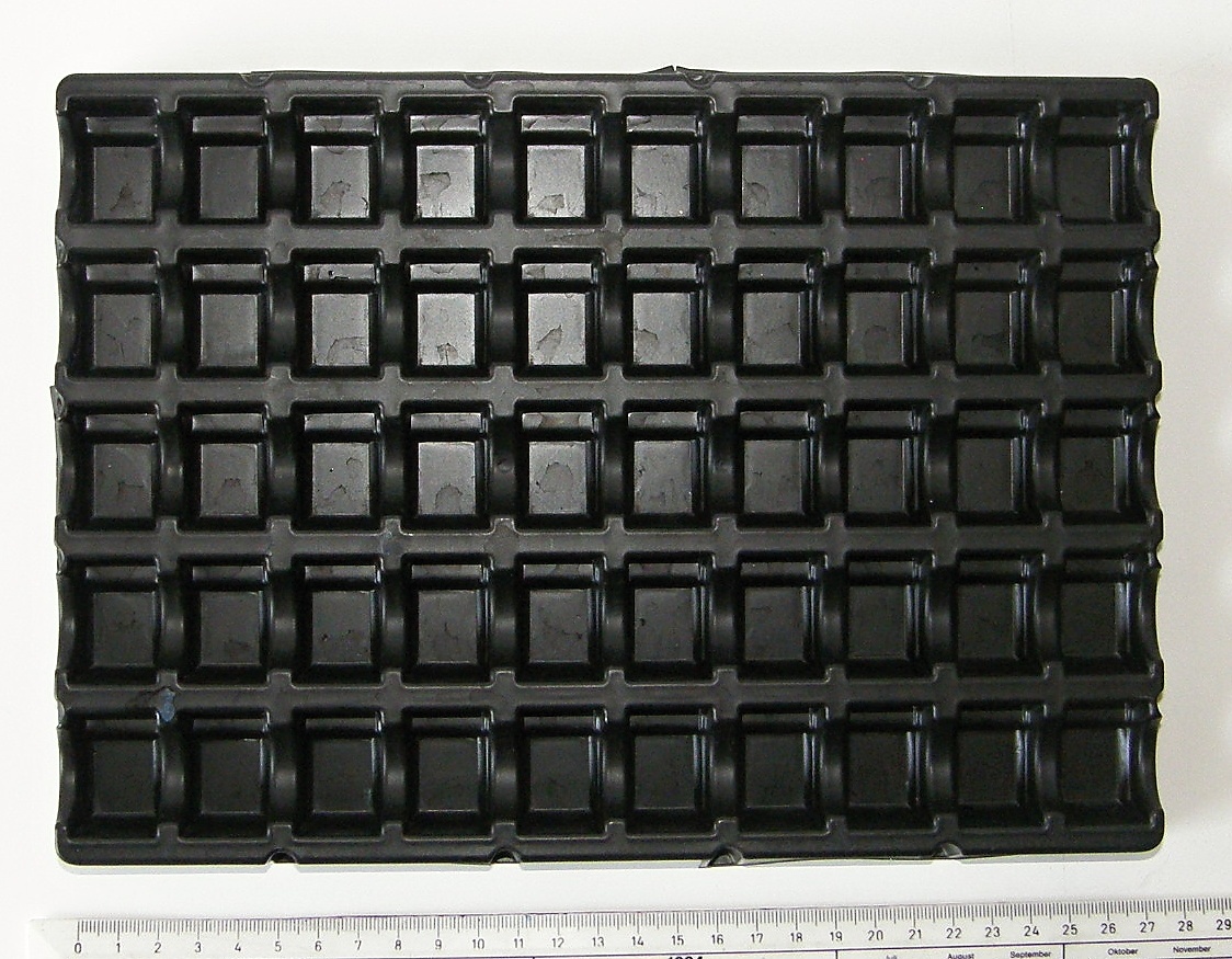 Plastová plata pro drobné součástky, materiál - 10