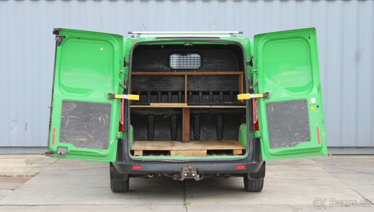 Ford Transit Custom 2.2TDCI,6MÍST,N.ROZVODY,TAŽNÉ - 10