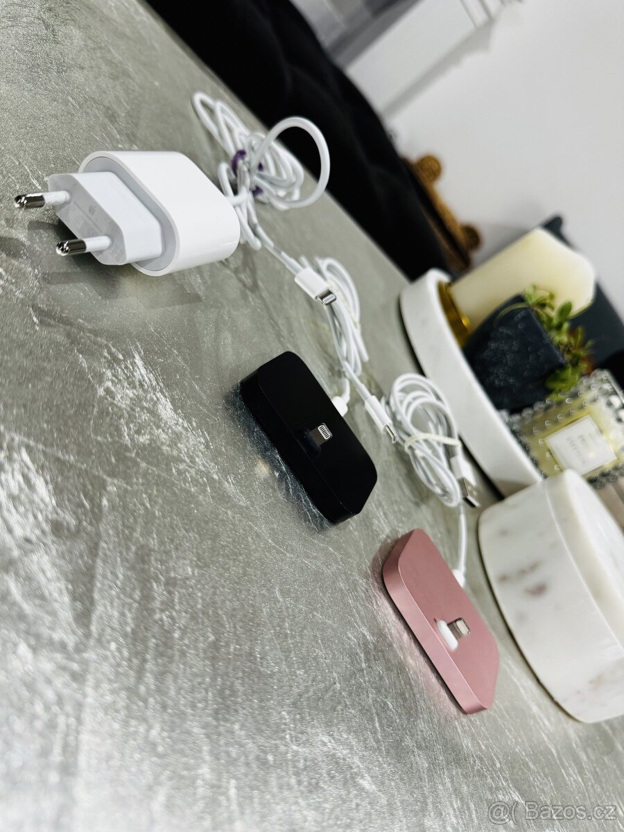 stojánky/nabijecky na apple iPhone - 10