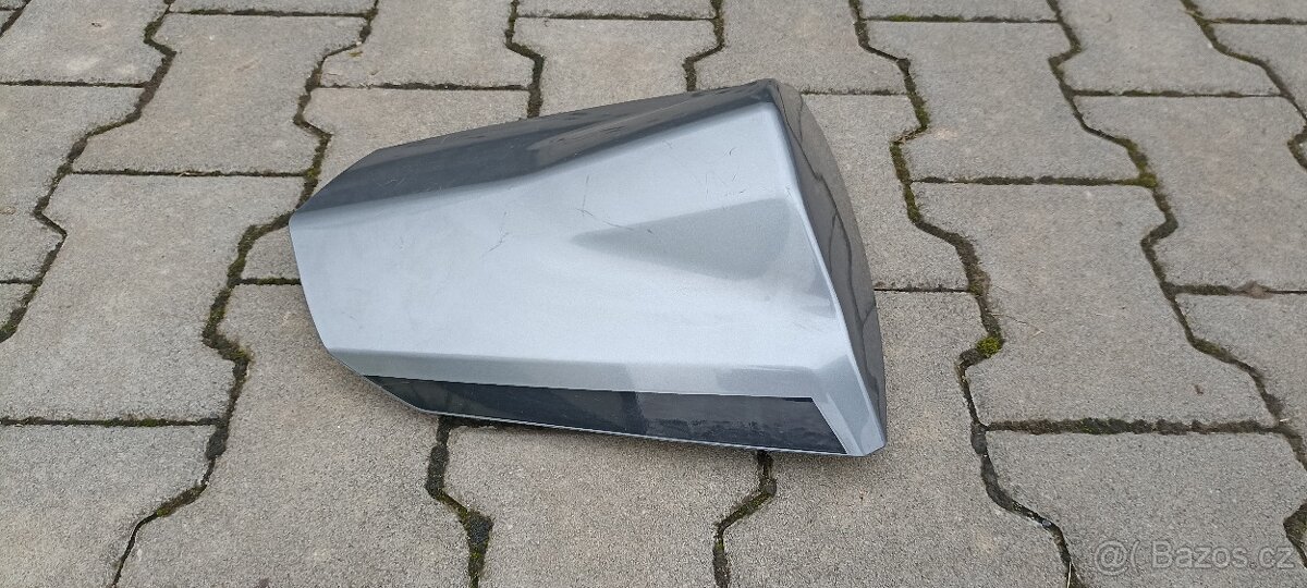 Suzuki GSX-R 750 K4 - 10