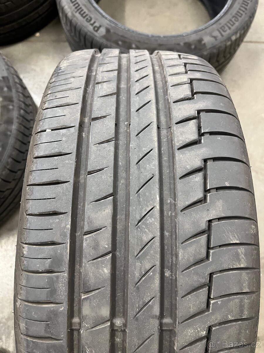 Pneu 235/45r18 - 10