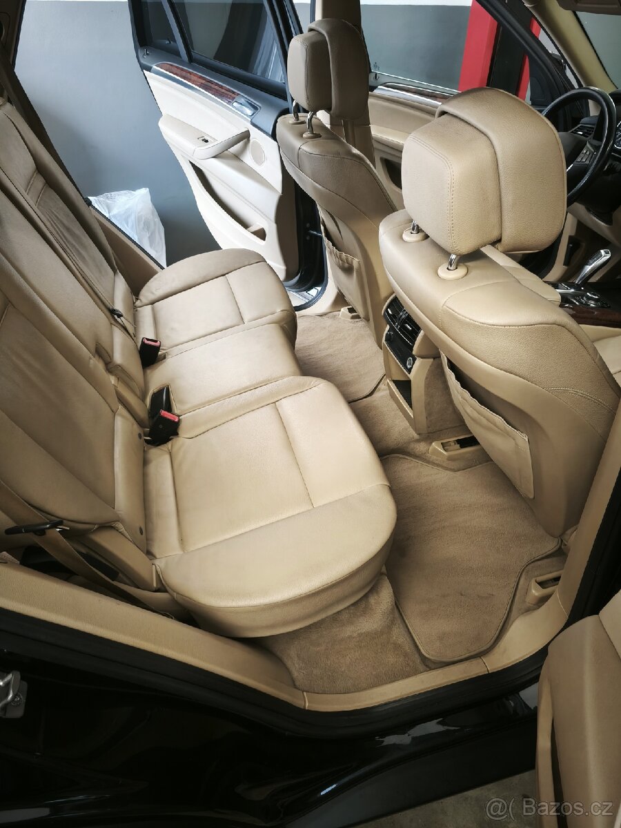 BMW X5 E70 Fcl 3.0d Xdrive 7-míst - 10