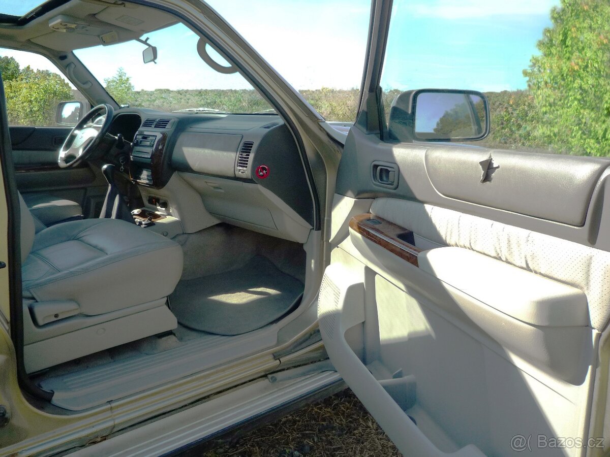Nissan Patrol 3,0 GR - 10