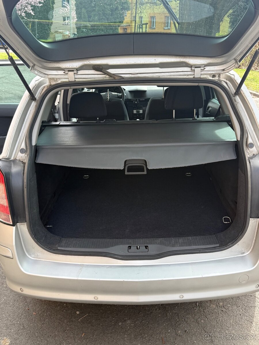 OPEL ASTRA 1.9CDTI CARAVAN - 10