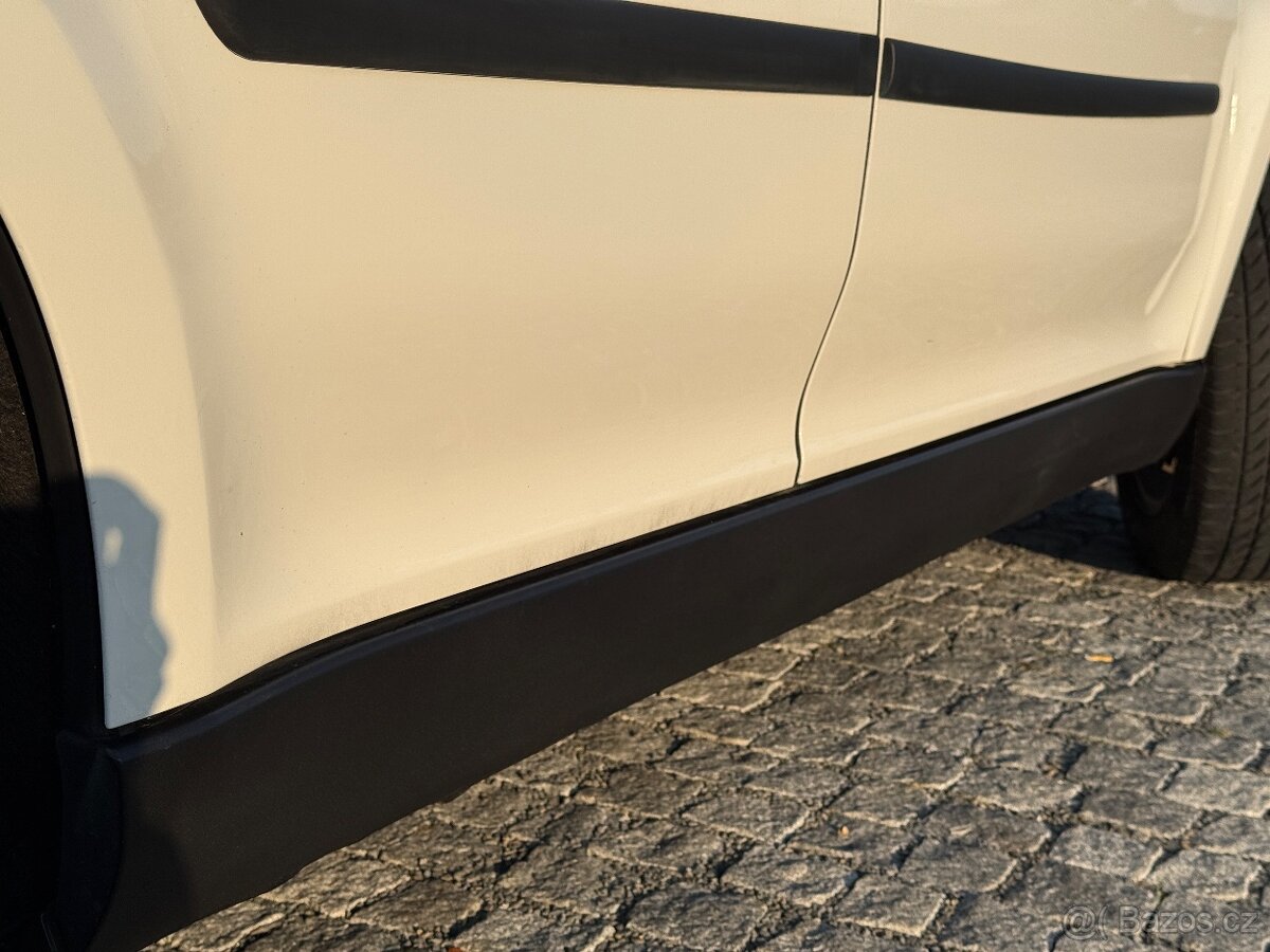 Skoda Yeti 2.0TDI 81KW (Po servise) - 10